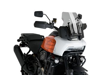 SZYBA SPORTOWA PUIG DO HARLEY DAVIDSON PAN AMERICA 1250 2021-2023 LEKKO PRZYCIEMNIONA
