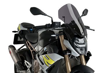SZYBA TURYSTYCZNA NOWEJ GENERACJI PUIG DO BMW S1000R 21-24+ WSPORNIKI MOCNO PRZYCIEMNIONA