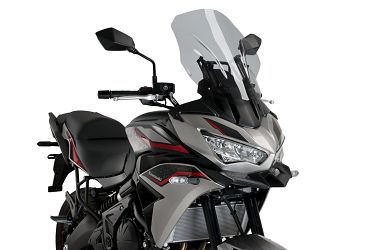 SZYBA OWIEWKA TURYSTYCZNA PUIG DO KAWASAKI VERSYS 650 22 LEKKO PRZYCIEMNIONA