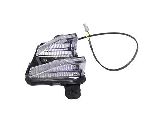 image 4 for LAMPA POZYCYJNA PRZEDNIA PRAWA SVT650 SVT650X 