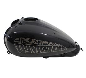 ZBIORNIK PALIWA CZARNY Z NAKLEJKĄ SRV700
