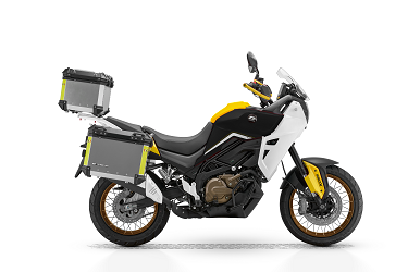 MOTOCYKL QJMOTOR SVT 650X Z KUFRAMI BIAŁY/CZARNY/ZŁOTY 2026