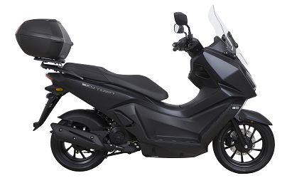 MOTOROWER KYMCO SKYTOWN 50 Z KUFREM I SZYBĄ CZARNY 2026