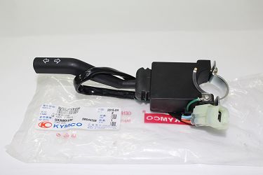 PRZEŁĄCZNIK ŚWIATEŁ UXV 500/700 35200-LEE8-E00