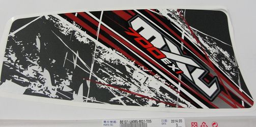 NAKLEJKA PRZEDNIEJ OSŁONY MXU 700 86101-LKM5-M31-T05